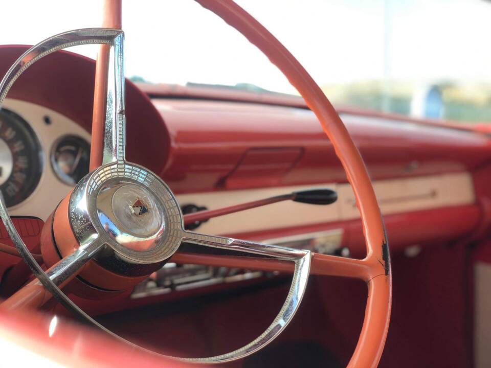 Immagine 14/17 di Ford Fairlane 500 Club Victoria (1956)