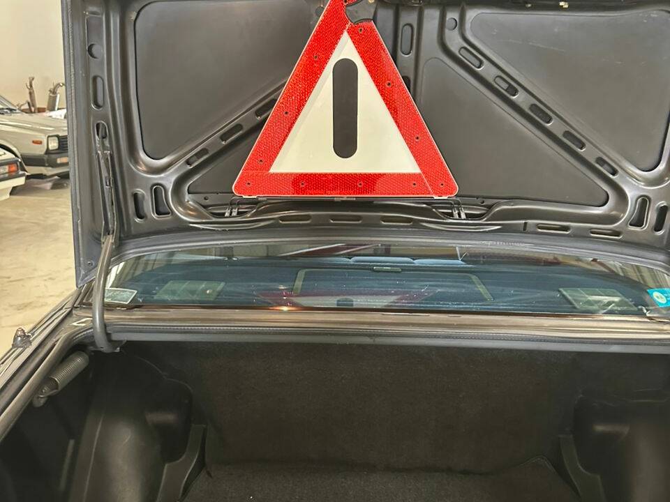 Bild 44/69 von Mercedes-Benz 190 E (1988)