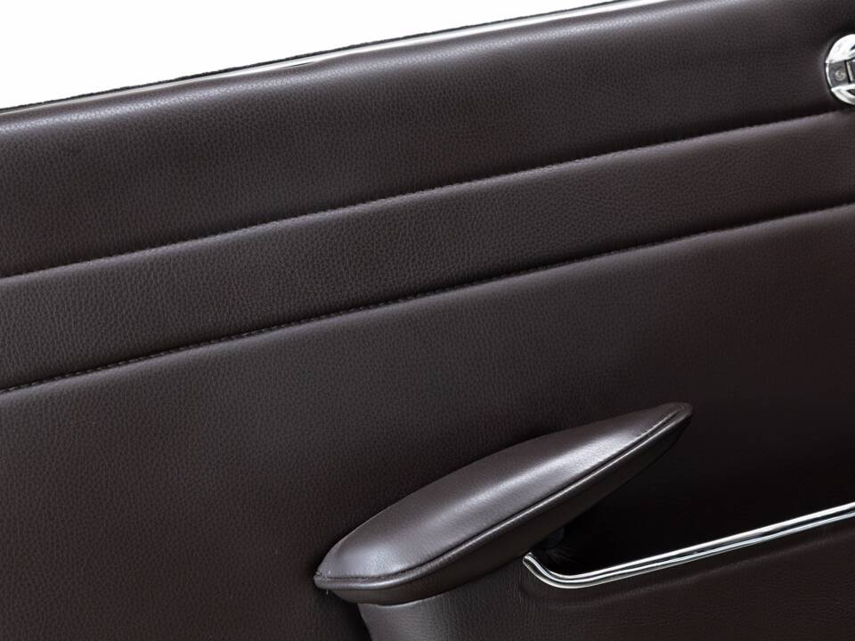 Image 12/35 de Mercedes-Benz 230 SL (1966)