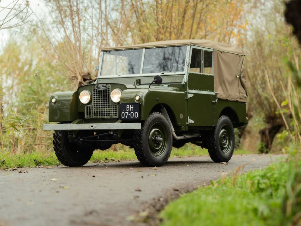 Image 2/50 of Land Rover 80 (1952)