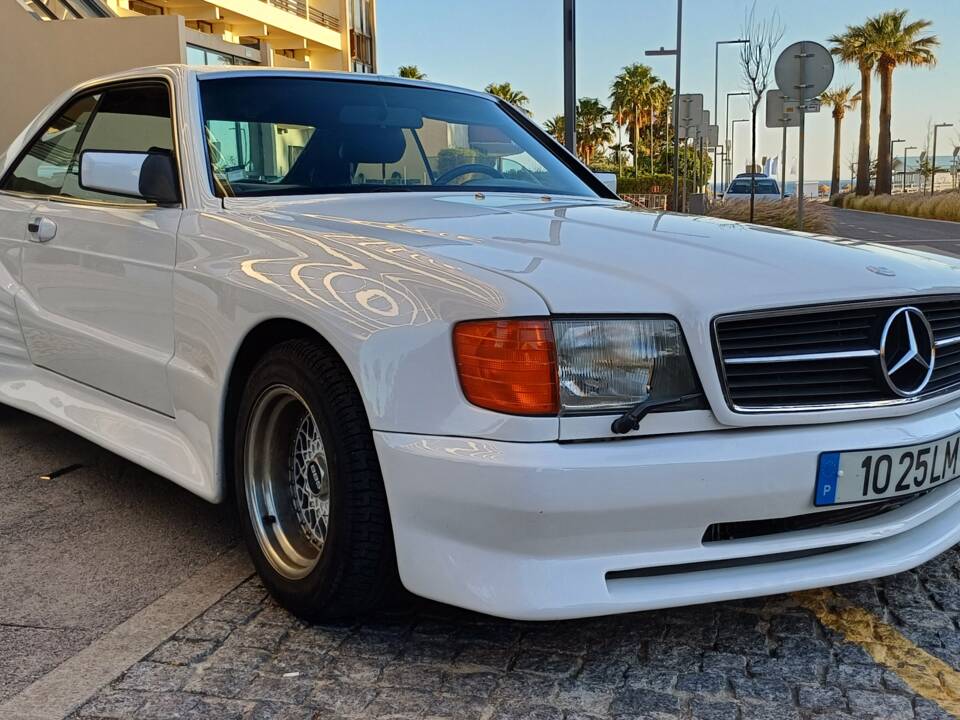 Image 2/65 of Mercedes-Benz 380 SEC (1985)