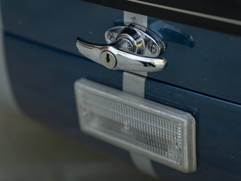 Image 14/50 of AC Cobra Mk IV (1987)
