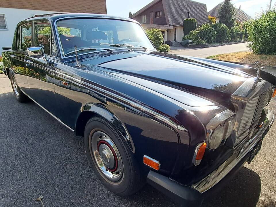 Image 14/25 of Rolls-Royce Silver Shadow II (1980)