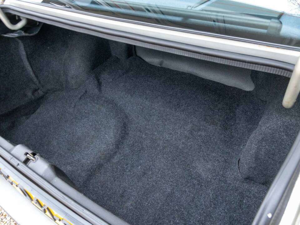 Afbeelding 38/50 van Alfa Romeo 75 2.0 Twin Spark (1988)