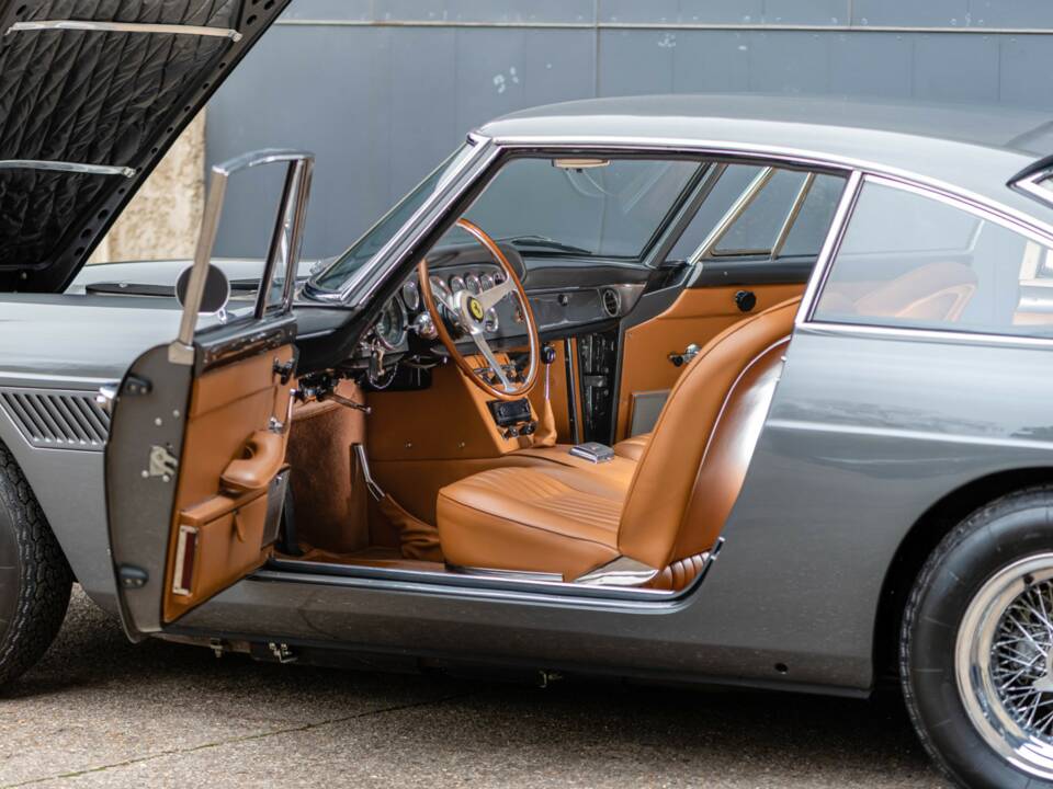 Bild 16/50 von Ferrari 250 GT/E (1963)