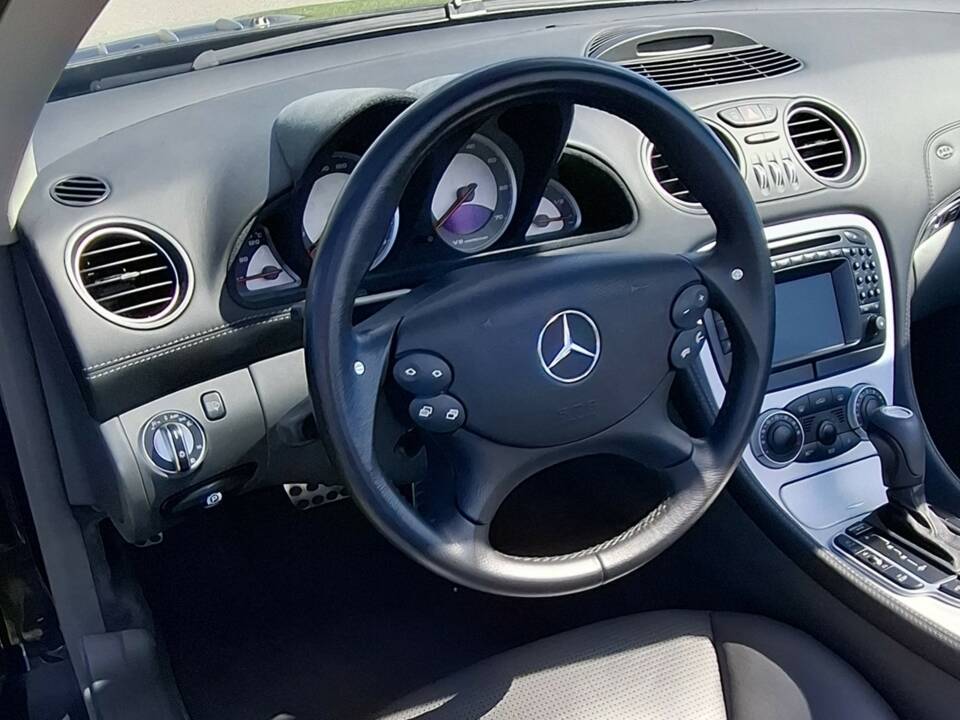 Image 8/9 of Mercedes-Benz SL 55 AMG (2003)