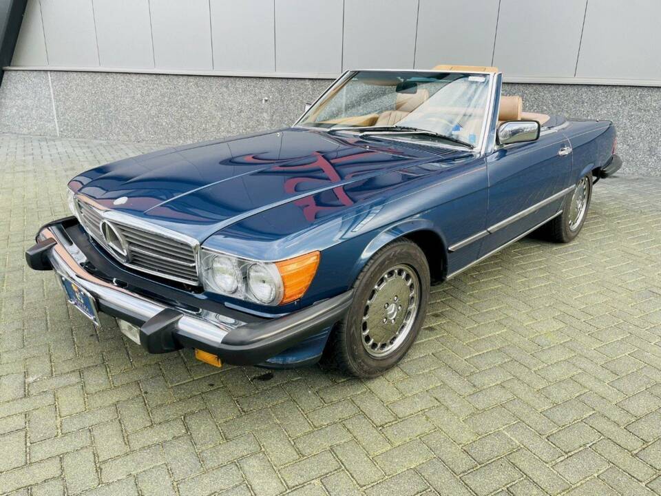 Image 2/36 de Mercedes-Benz 560 SL (1986)