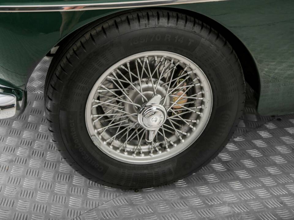 Image 23/50 de MG MGB GT (1966)