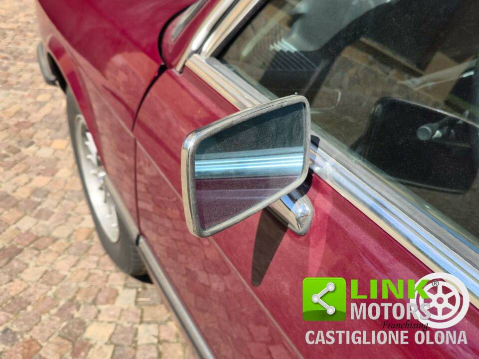 Image 5/10 de BMW 520i (1976)