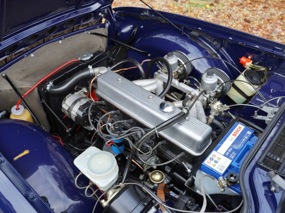 Image 9/50 of Triumph TR 6 PI (1972)