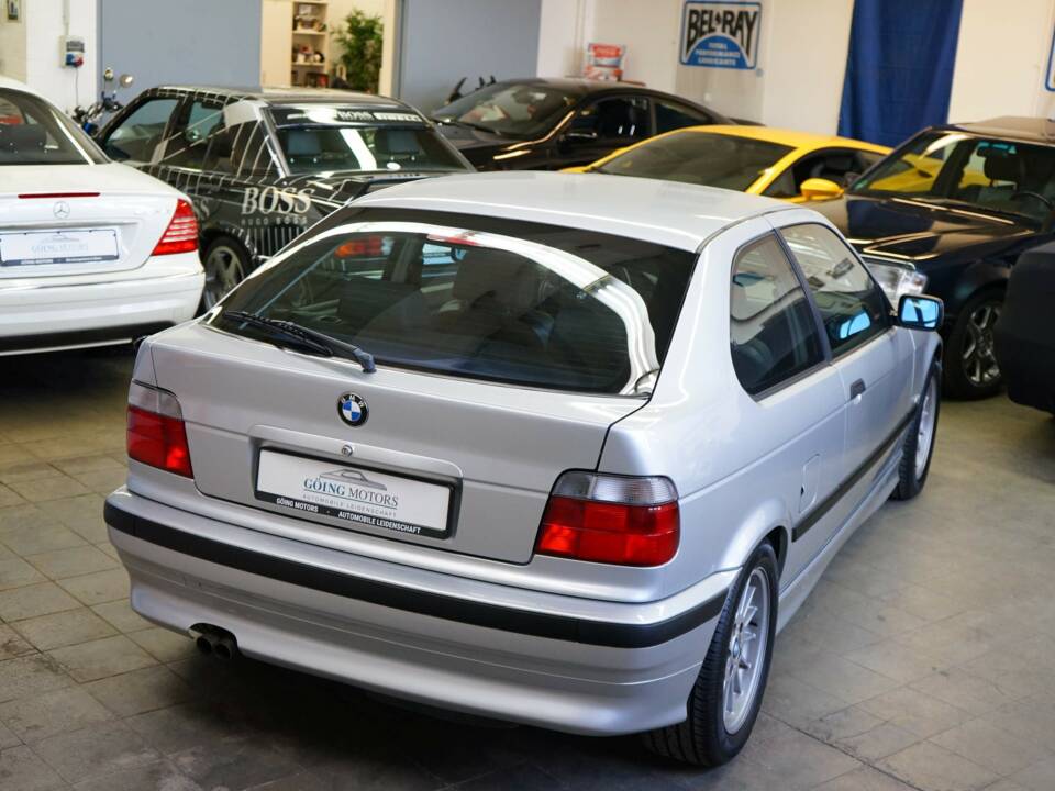 Imagen 16/32 de BMW 323ti Compact (1998)