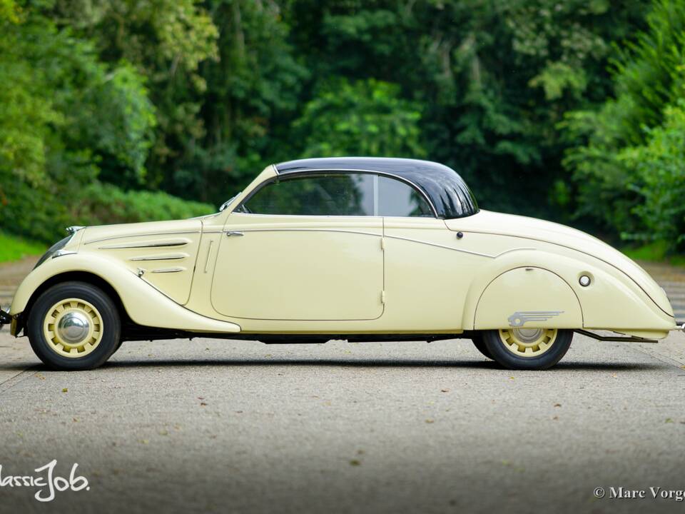 Image 8/47 of Peugeot 402 Eclipse (1935)