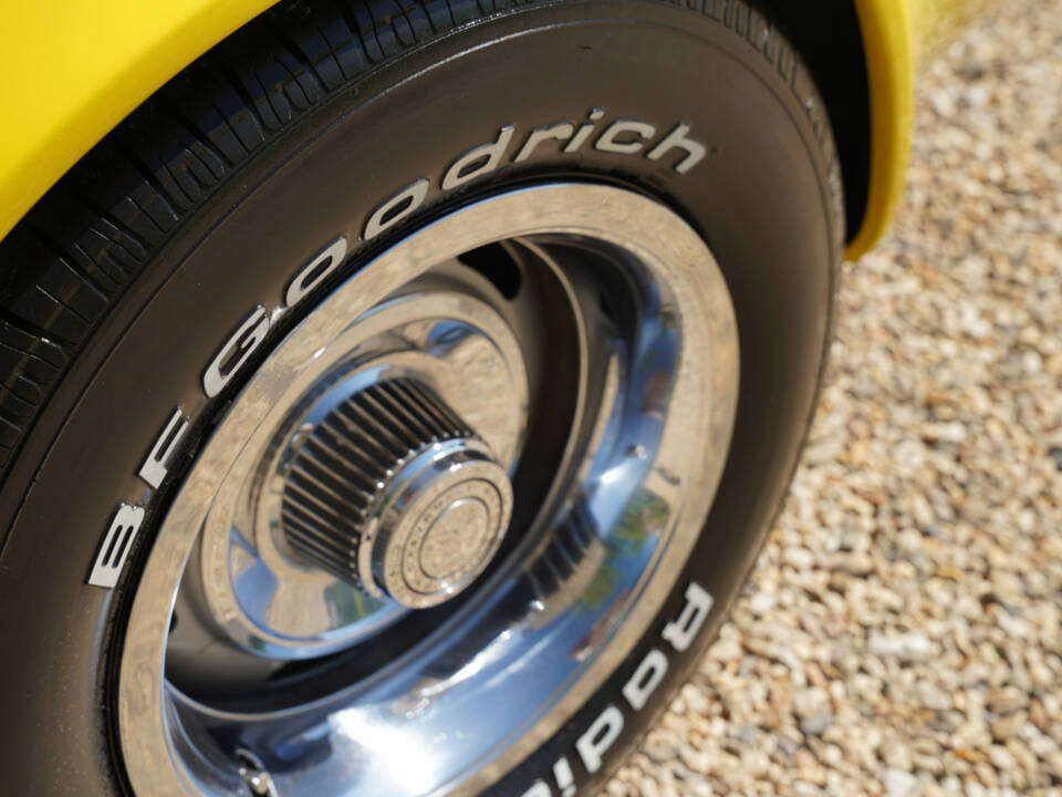 Image 23/50 of Chevrolet Corvette Stingray (1972)