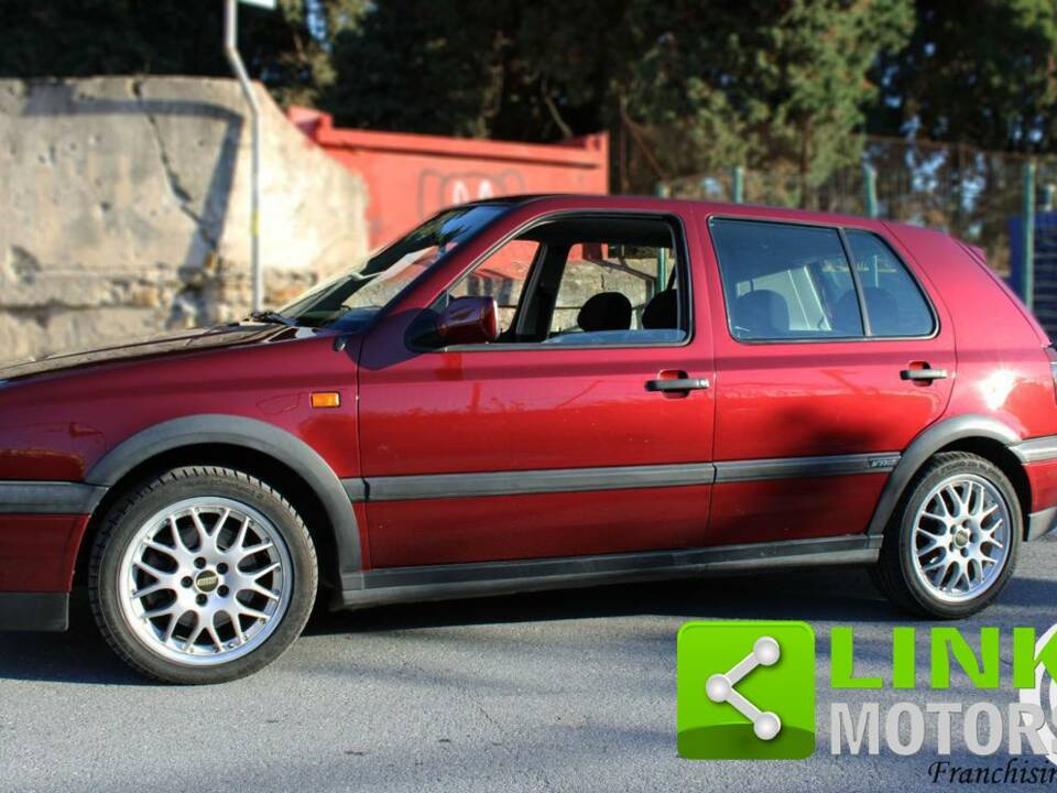 Bild 3/10 von Volkswagen Golf III 2.8 VR6 (1993)