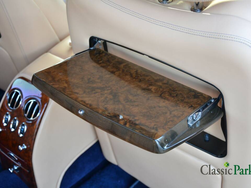 Bild 39/50 von Bentley Arnage Red Label (2002)