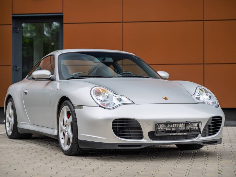 Afbeelding 44/73 van Porsche 911 Carrera 4S (2002)