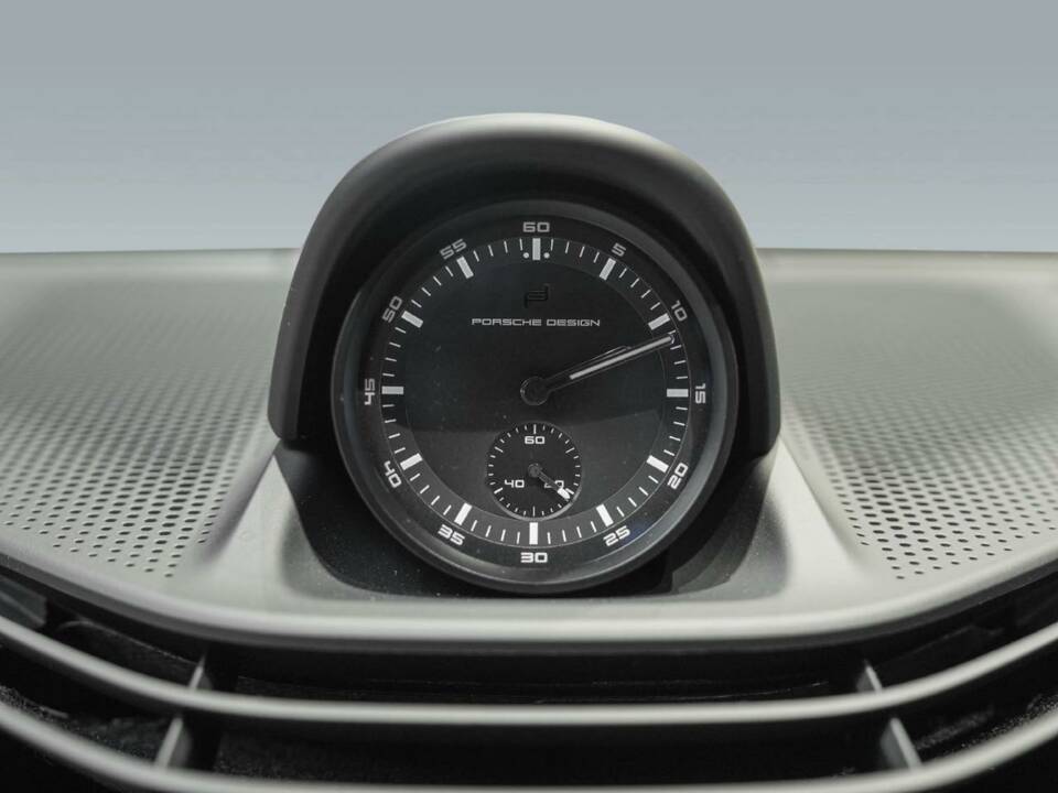 Image 12/16 de Porsche Taycan GTS (2024)