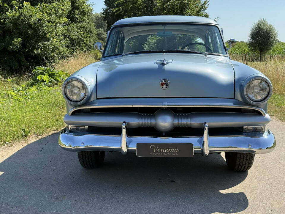 Immagine 2/23 di Ford Mainline (1953)