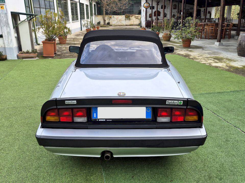 Afbeelding 49/70 van Alfa Romeo 2.0 Spider QV (1987)