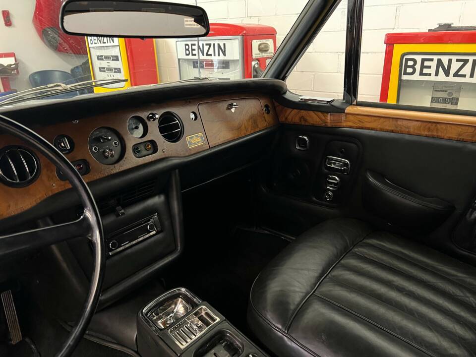Bild 10/20 von Rolls-Royce Corniche I (1974)