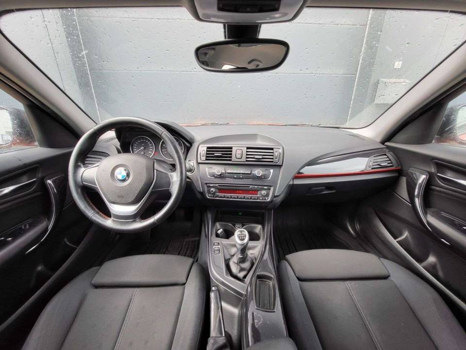 Immagine 10/15 di BMW 118d (2012)