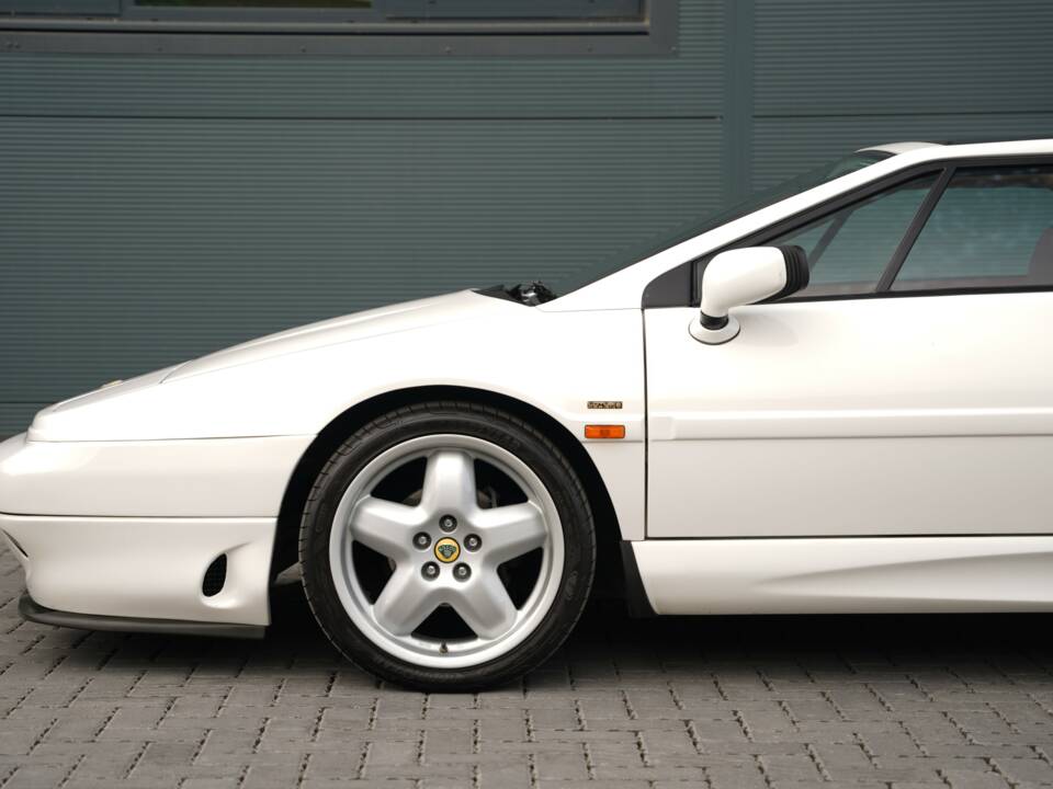 Image 9/50 of Lotus Esprit S4 (1994)