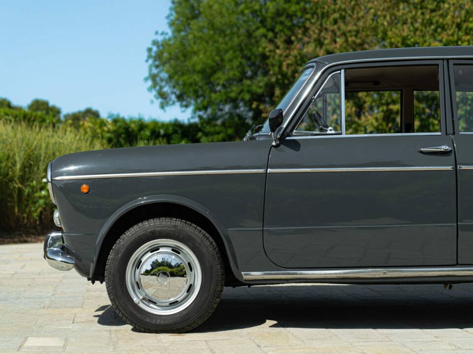 Image 21/49 of FIAT 1100 R (1966)