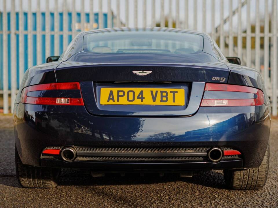 Bild 6/8 von Aston Martin DB 9 (2004)