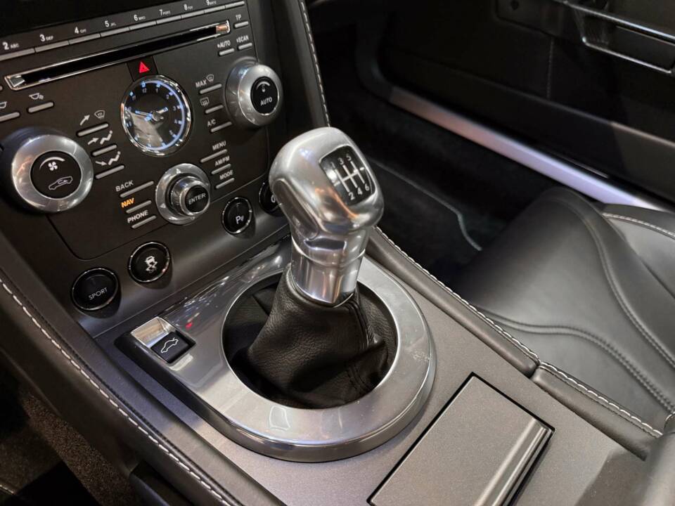 Bild 23/26 von Aston Martin V12 Vantage (2013)