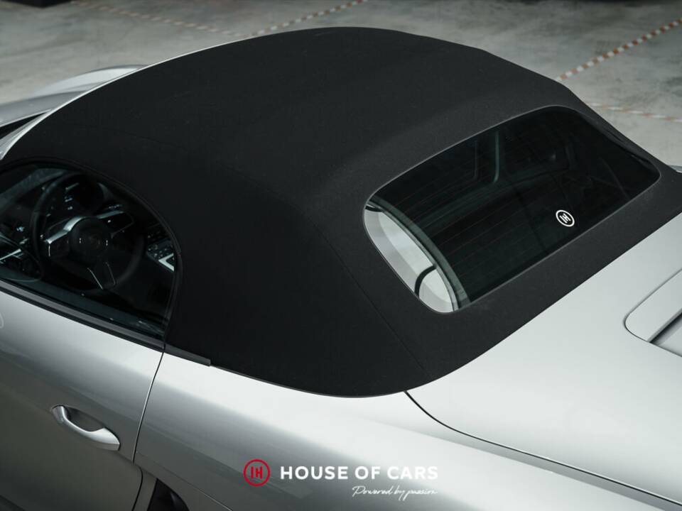 Image 14/25 of Porsche 718 Boxster (2023)