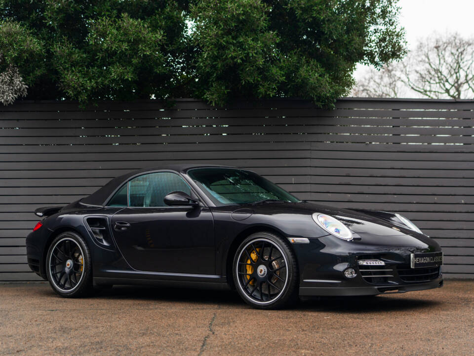 Image 2/51 of Porsche 911 Turbo S (2011)