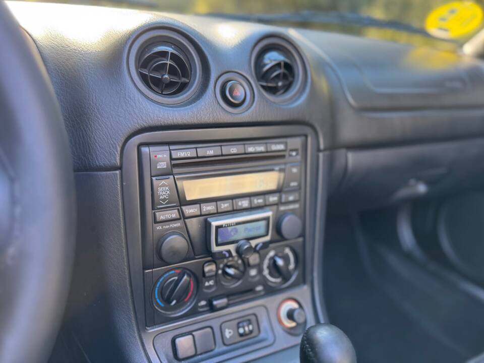 Imagen 40/43 de Mazda MX-5 1.8 (2001)