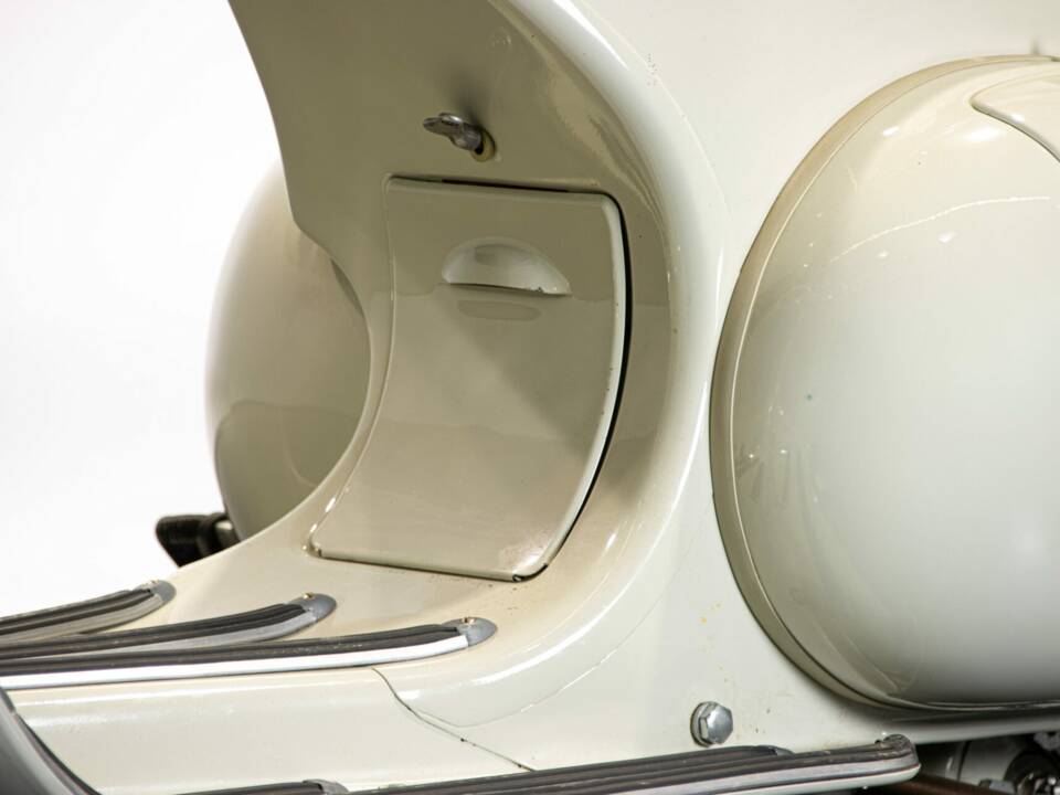Image 29/50 of Piaggio Vespa 150 "Struzzo" VL (1956)