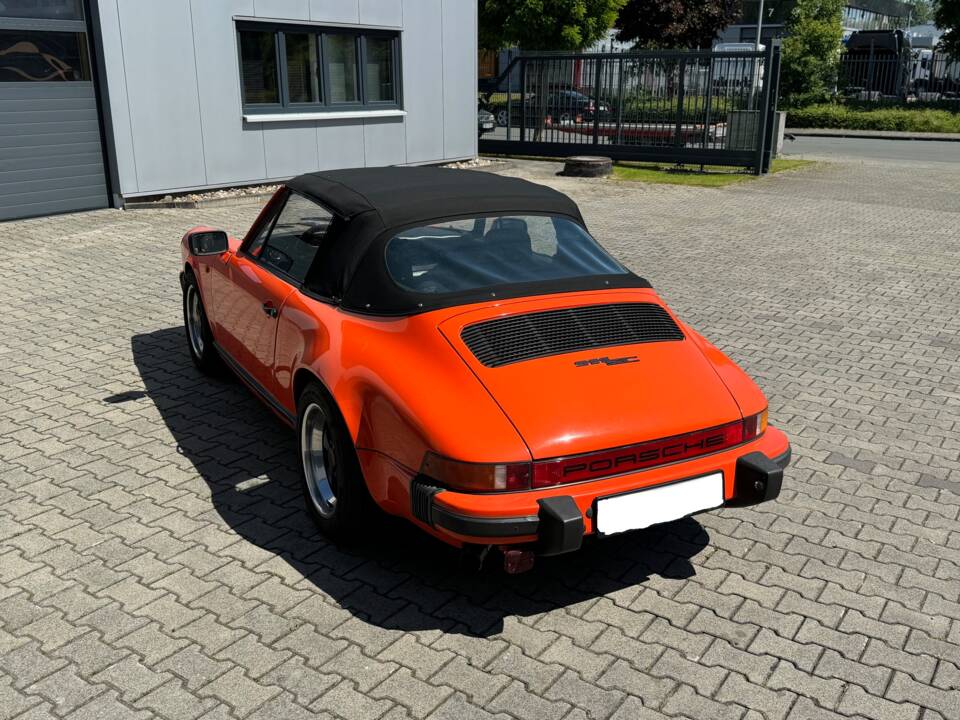 Image 8/14 of Porsche 911 SC 3.0 (1983)