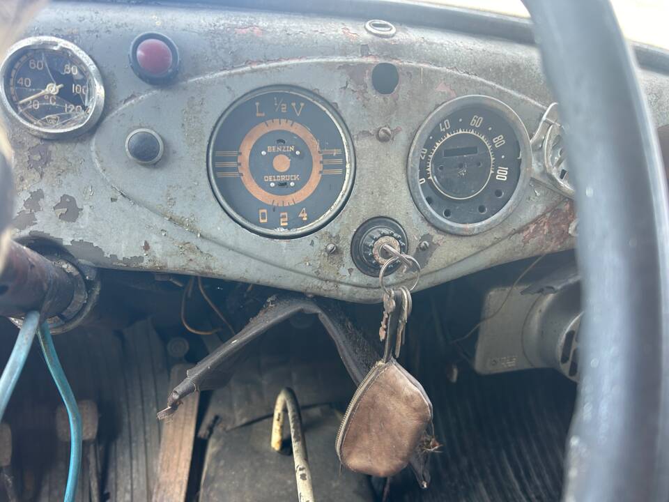 Image 16/50 of Opel Olympia 1,5 (1939)