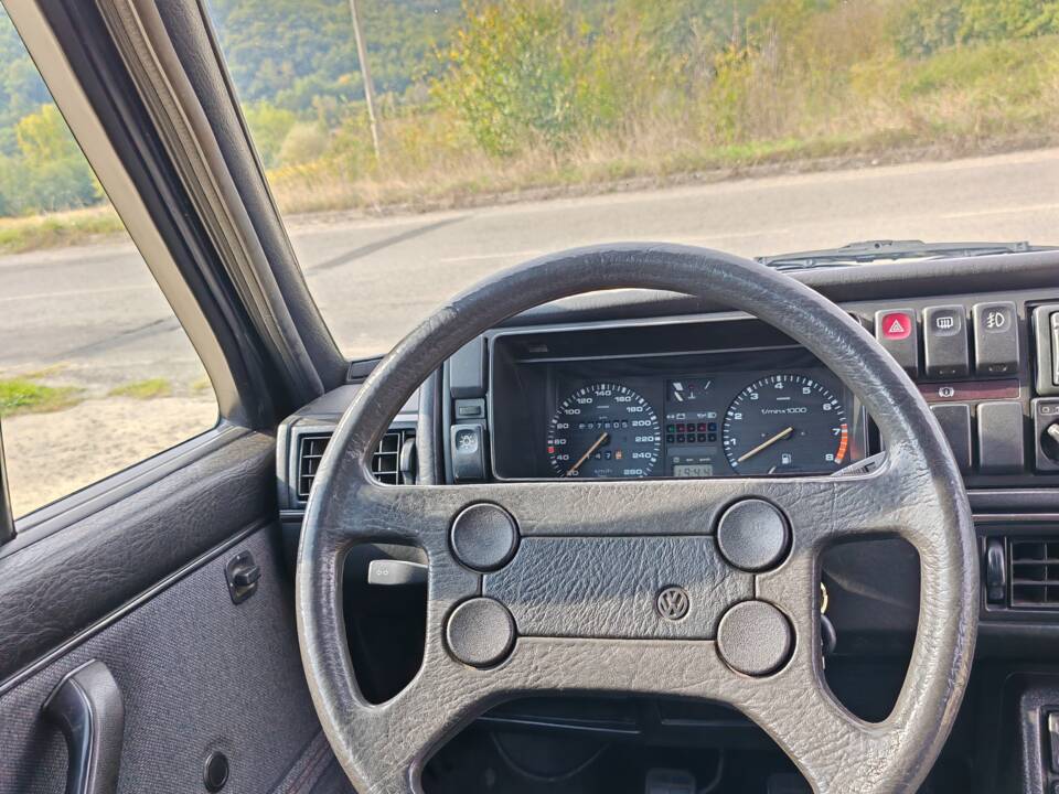 Bild 23/42 von Volkswagen Golf II GTi 16V 1.8 (1986)
