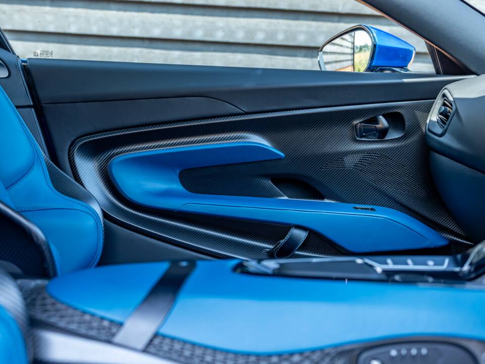 Image 50/98 of Aston Martin DBS GT Zagato (2020)