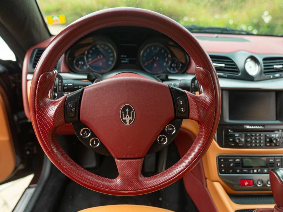 Image 47/50 of Maserati GranTurismo 4.2 (2009)