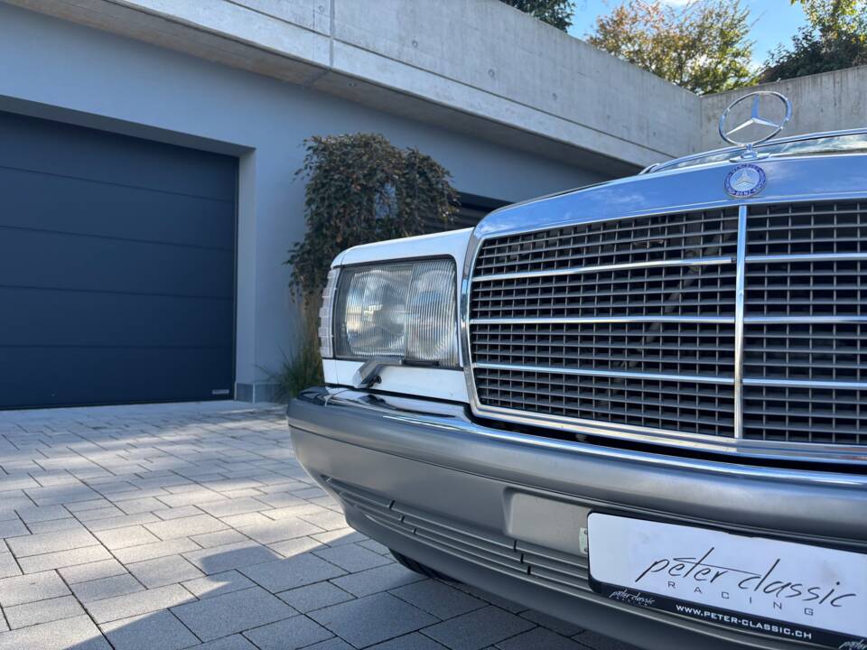 Image 18/45 of Mercedes-Benz 500 SE (1988)