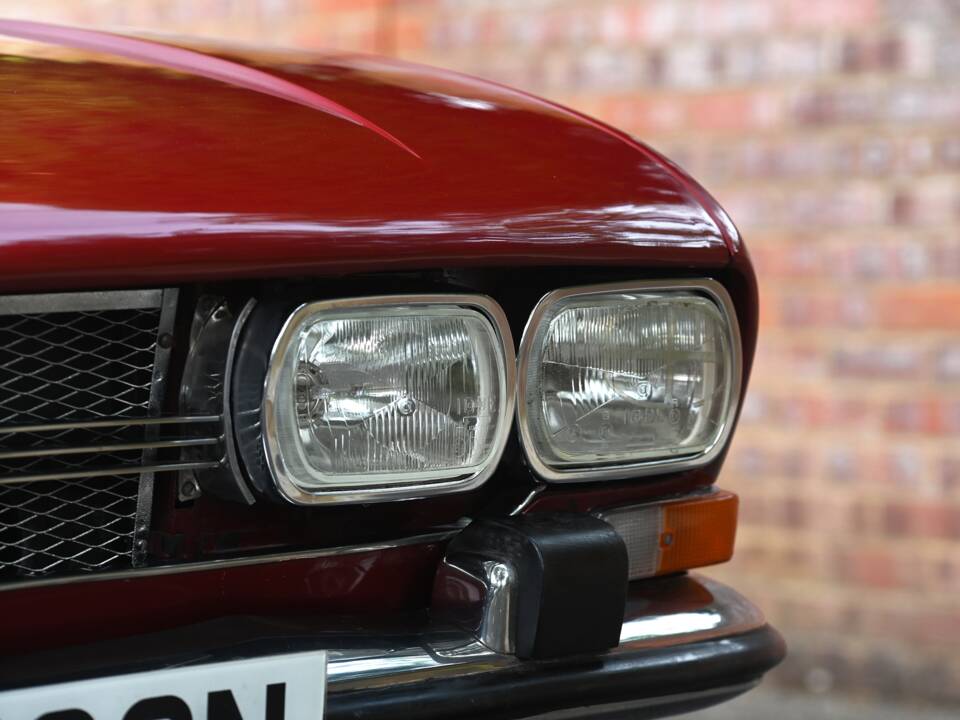 Image 10/18 of Peugeot 504 Convertible (1974)