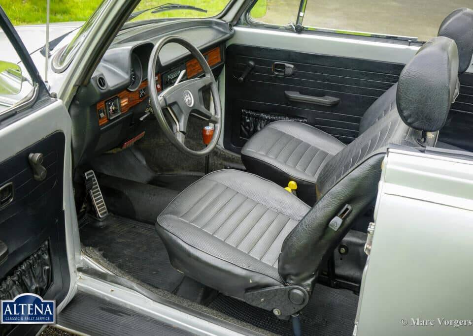 Image 20/43 of Volkswagen Käfer 1303 (1979)