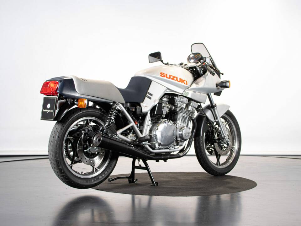 Immagine 4/50 di Suzuki GSX 750S Katana (1982)