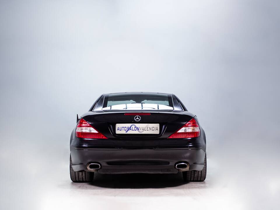 Image 12/36 of Mercedes-Benz SL 500 (2006)