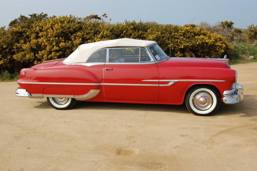 Image 5/12 of Pontiac Star Chief Convertible (1954)