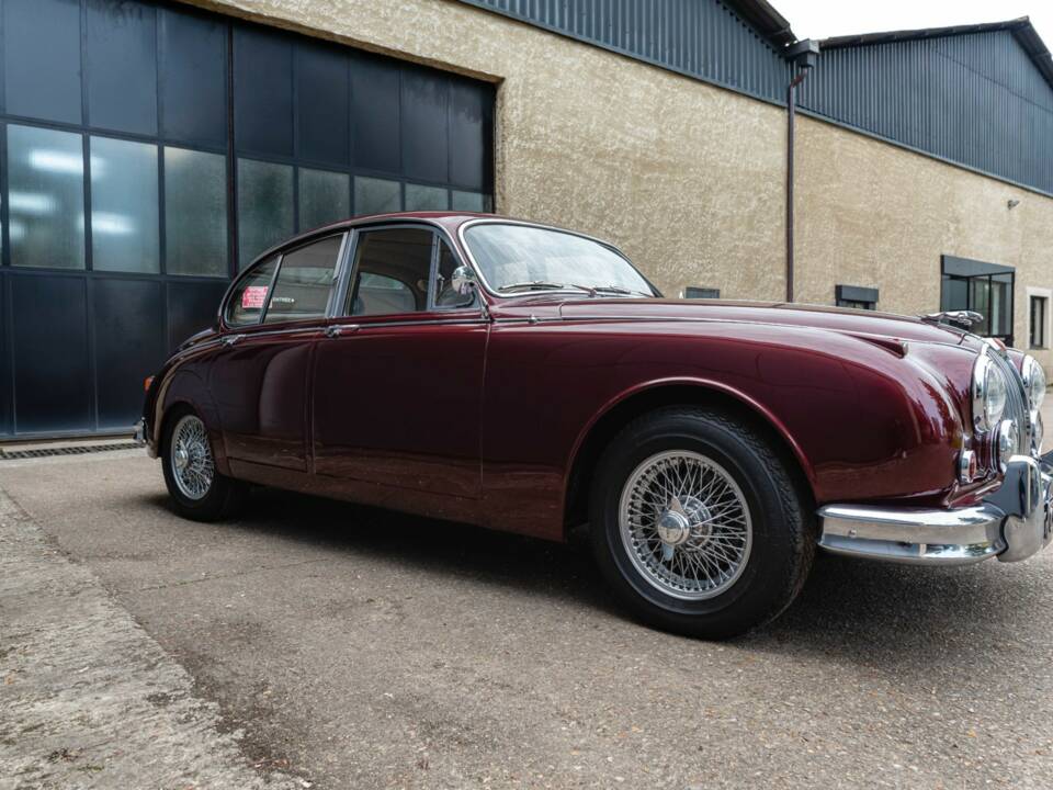 Image 15/49 of Jaguar Mk II 3.4 (1967)