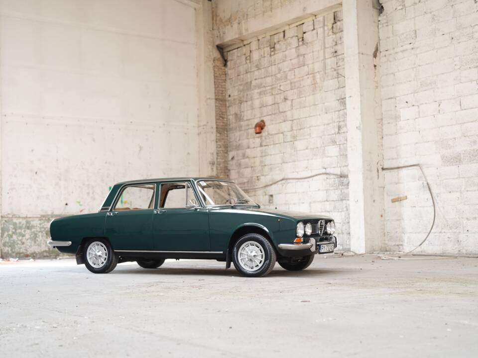 Image 7/83 of Alfa Romeo 1750 Berlina (1970)