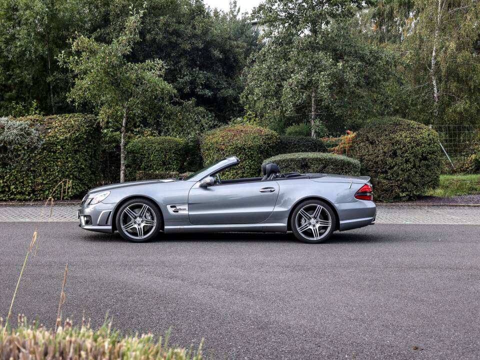 Afbeelding 16/47 van Mercedes-Benz SL 63 AMG (2008)