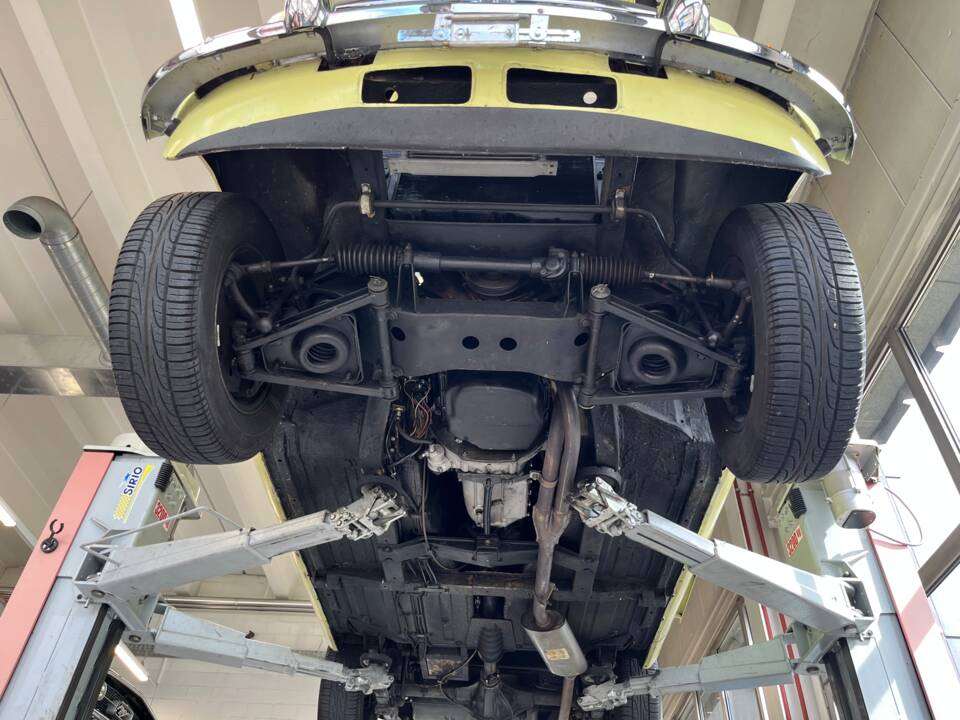 Bild 32/32 von MG MGB (1976)