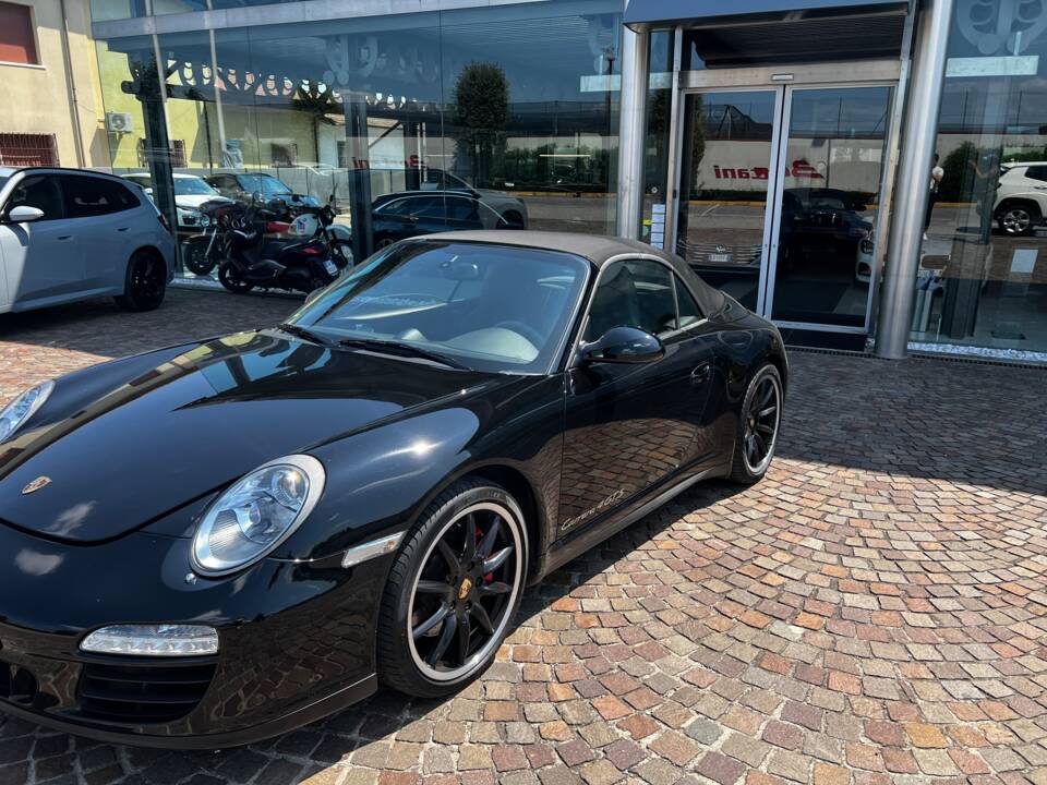 Bild 23/27 von Porsche 911 Carrera 4 GTS (2011)