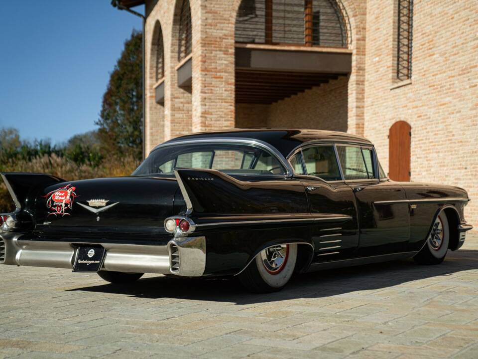 Imagen 13/50 de Cadillac 62 Sedan DeVille (1958)